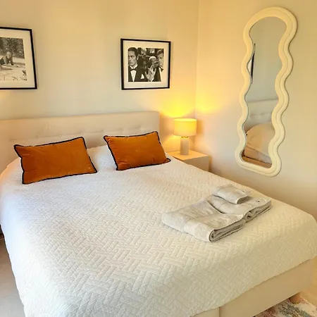 Dernier Etage-piscine-tennis-2 Terrasses-garage-wifi Apartment Cannes